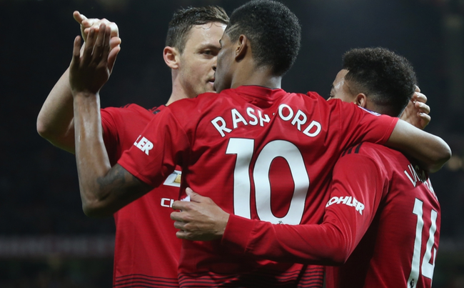 帕雷德斯被 帕雷德斯被