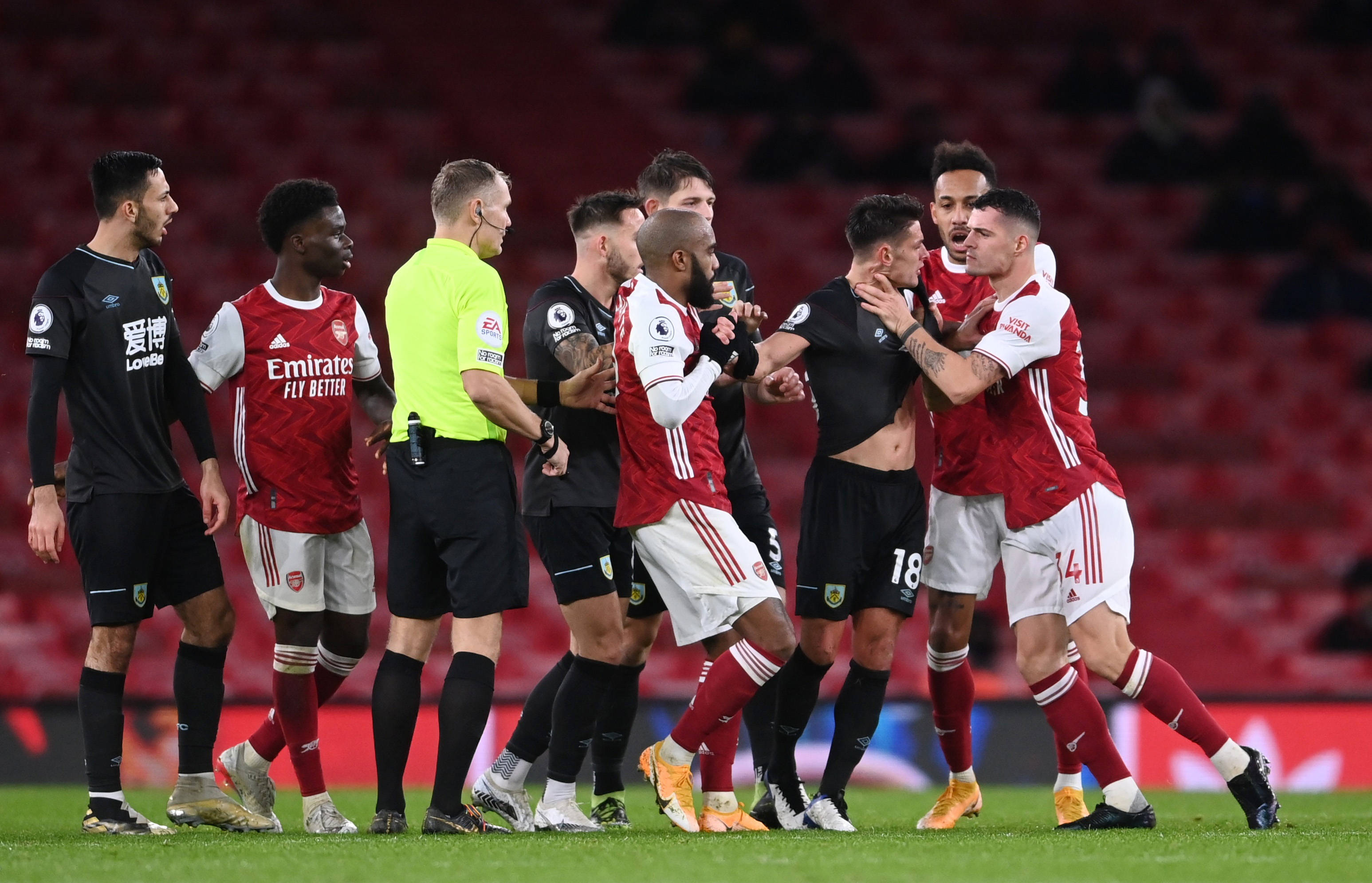 转会市场热 转会市场热